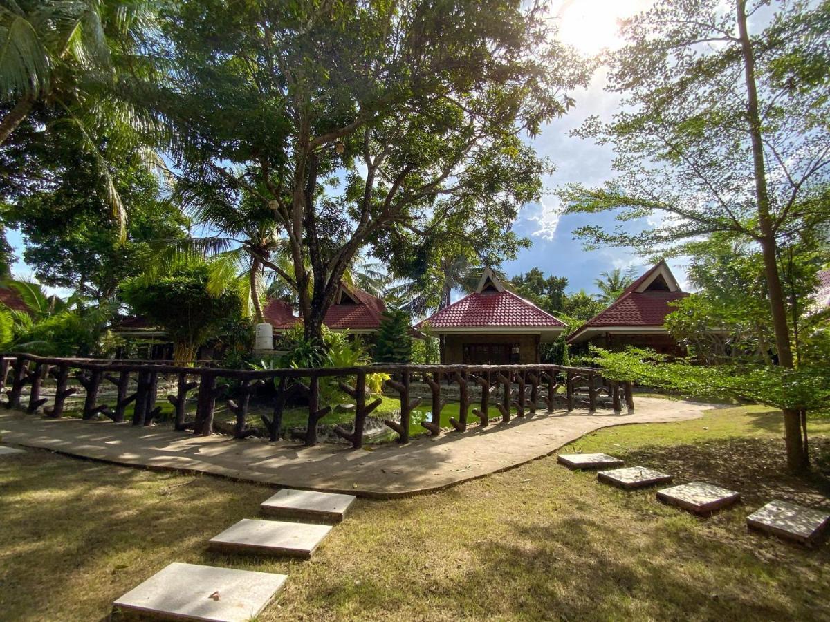 Infinity Diving Resort And Residences Dauin Exterior photo